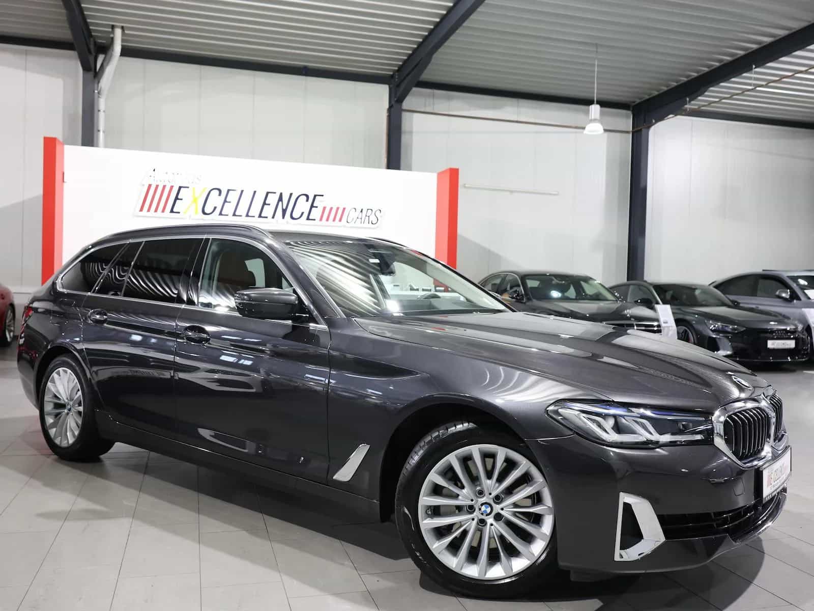 BMW 5 Series 06/2023-photo-2