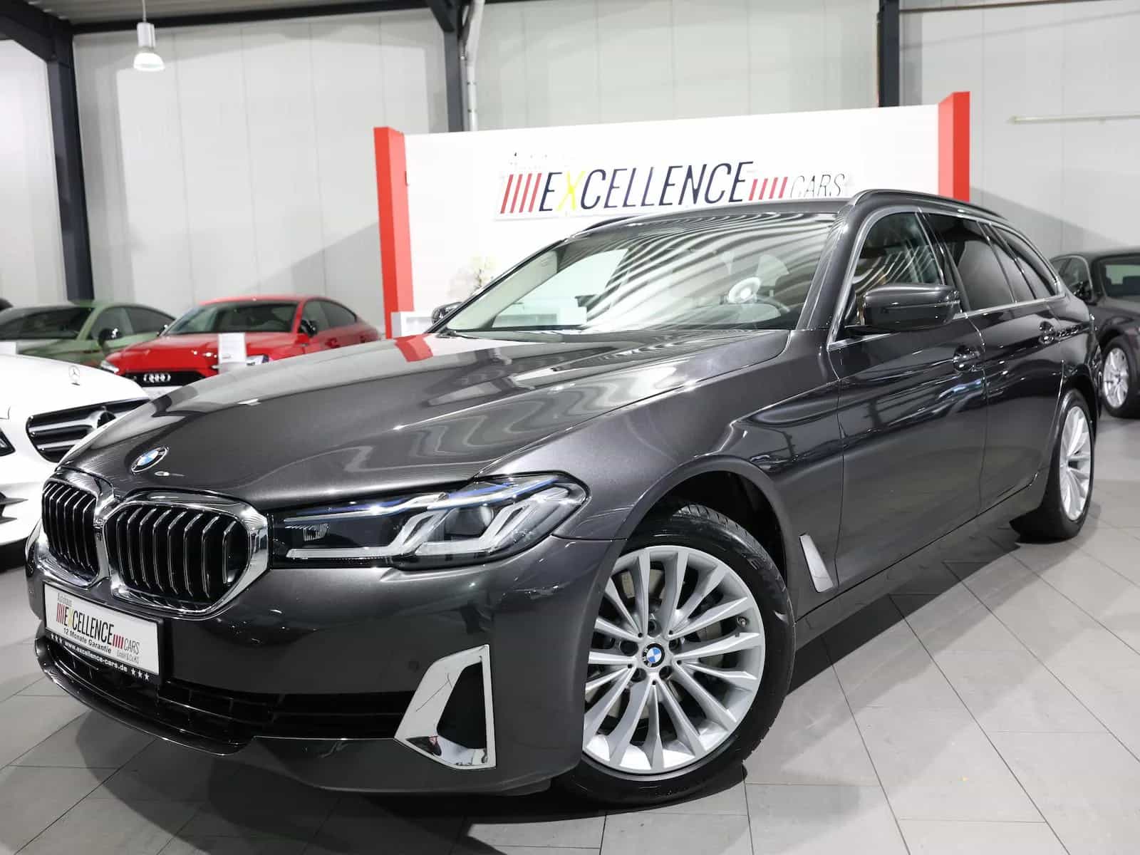 BMW 5 Series 06/2023-photo-3