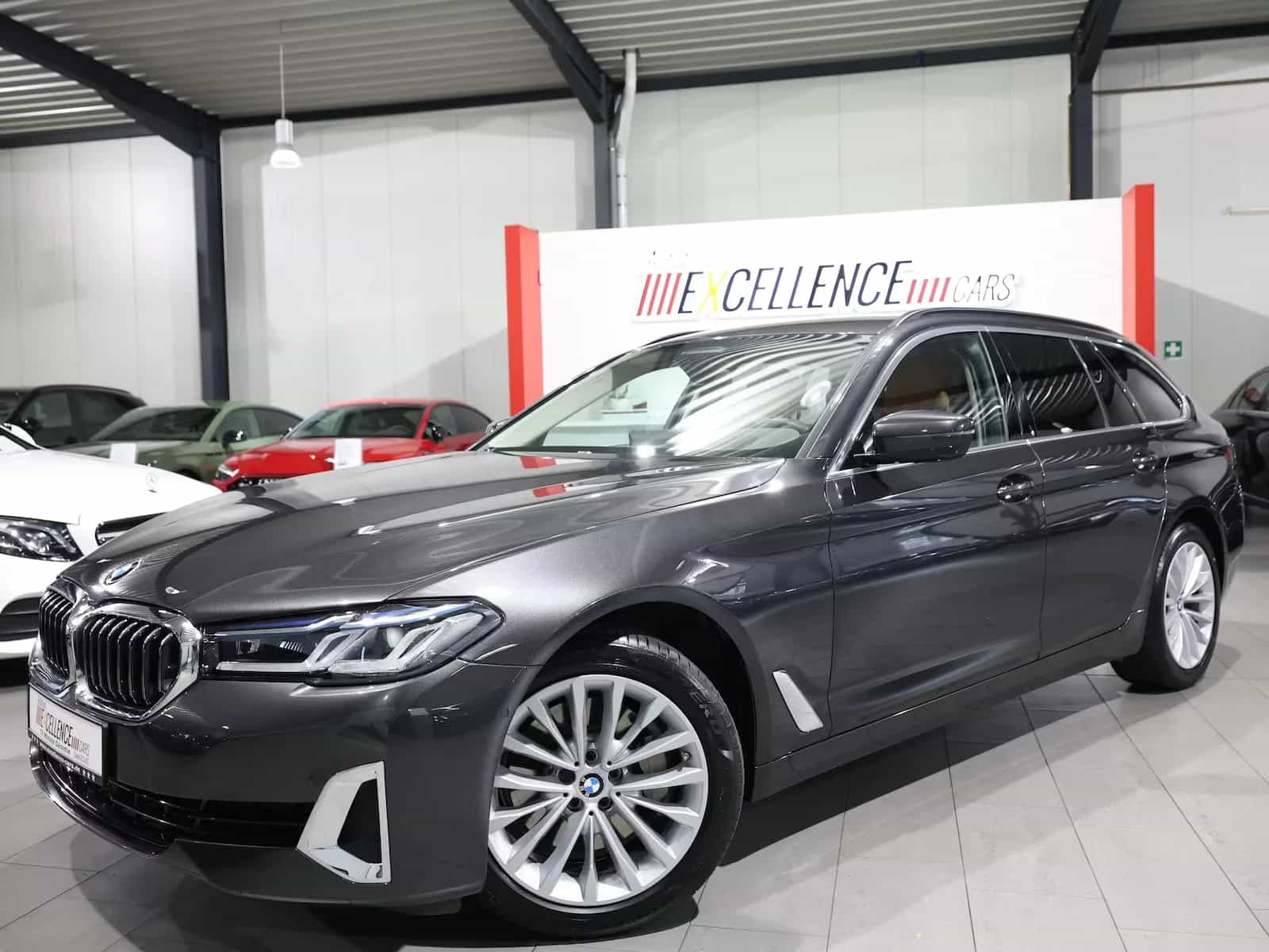 BMW 5 Series 06/2023-photo-4