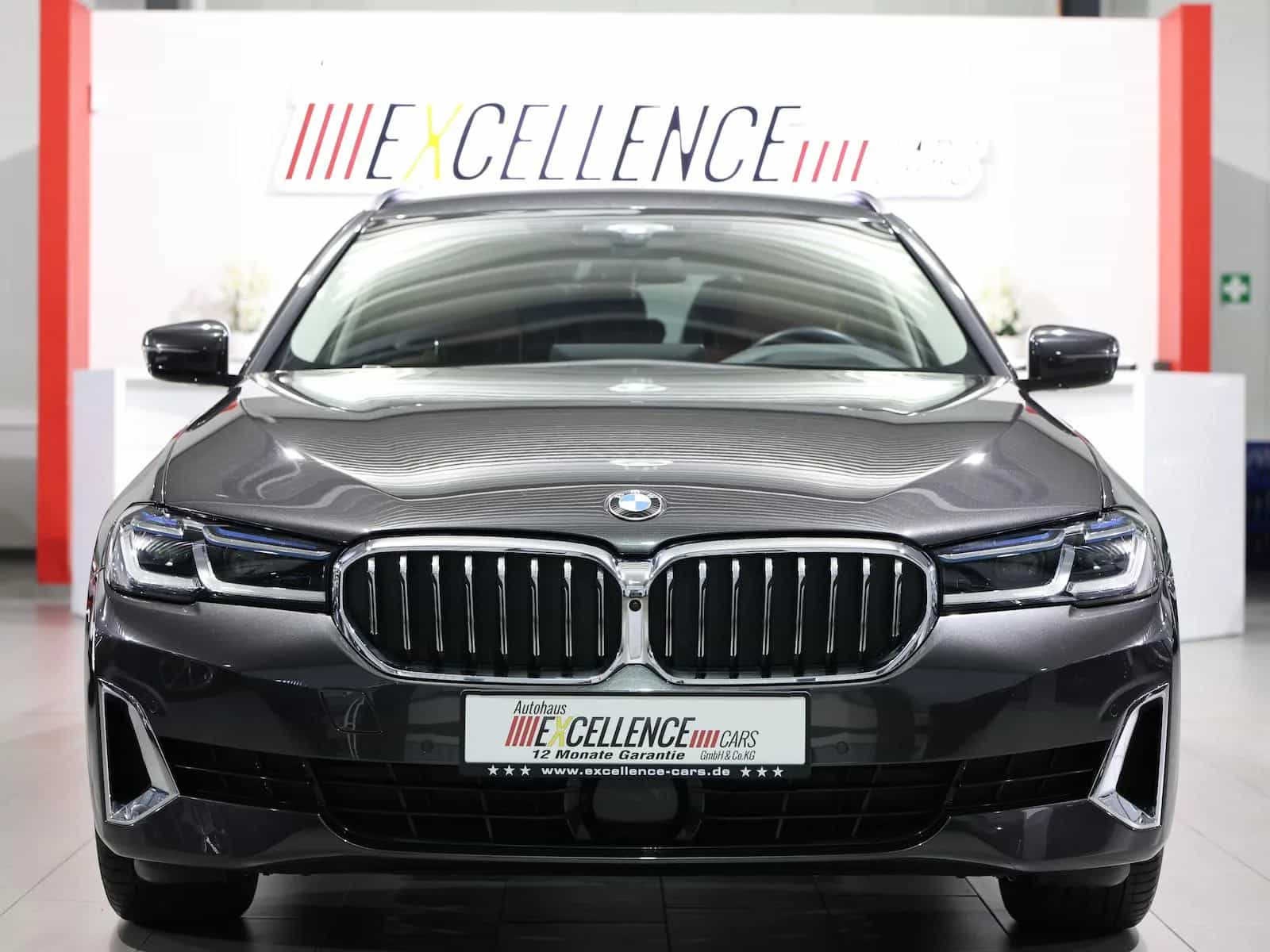 BMW 5 Series 06/2023-photo-5