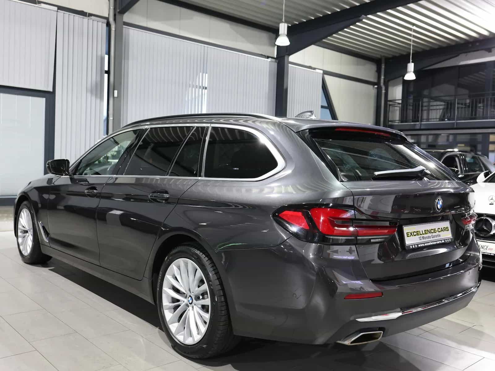 BMW 5 Series 06/2023-photo-6
