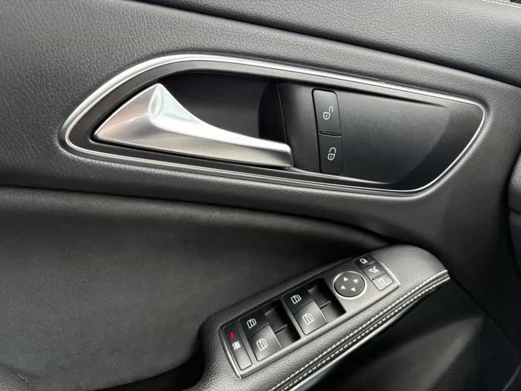 Mercedes-Benz CLA-Class 250 Shooting Brake AMG-Line Kamera PDC Navi 02/2019-photo-15