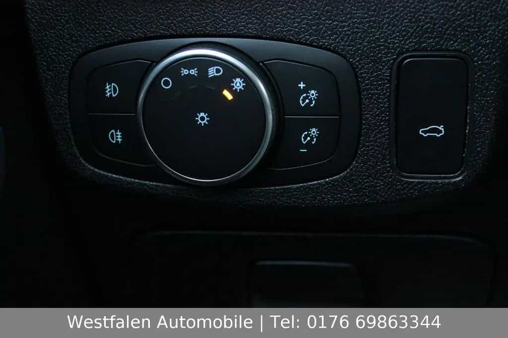 Ford Focus 1,5EcoBoost 182PS ST-Line+|HeadUp|Navi|Ahk 06/2018-photo-25