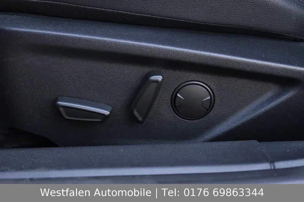 Ford Focus 1,5EcoBoost 182PS ST-Line+|HeadUp|Navi|Ahk 06/2018-photo-33