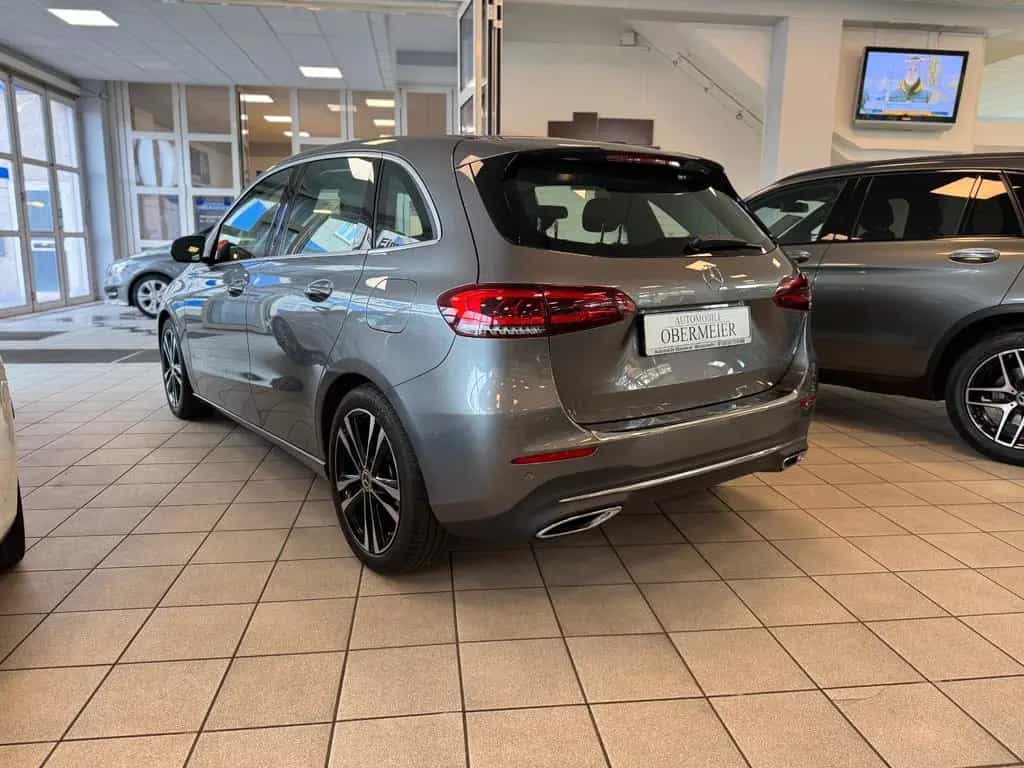Mercedes-Benz B-Class 180 Prog/Edition19 7G-DCT LED AHK RüKa CarPlay 12/2019-photo-3