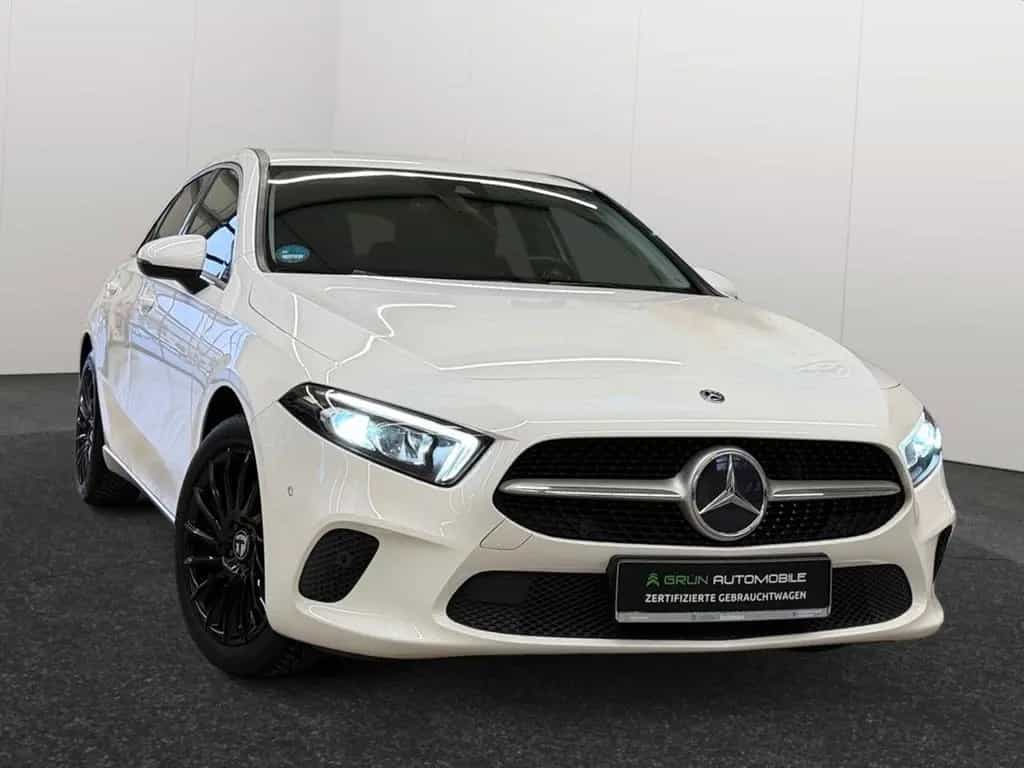 Mercedes-Benz A-Class 220/8Fach/FrontKamera/Navi/Garantie 10/2018-photo-0