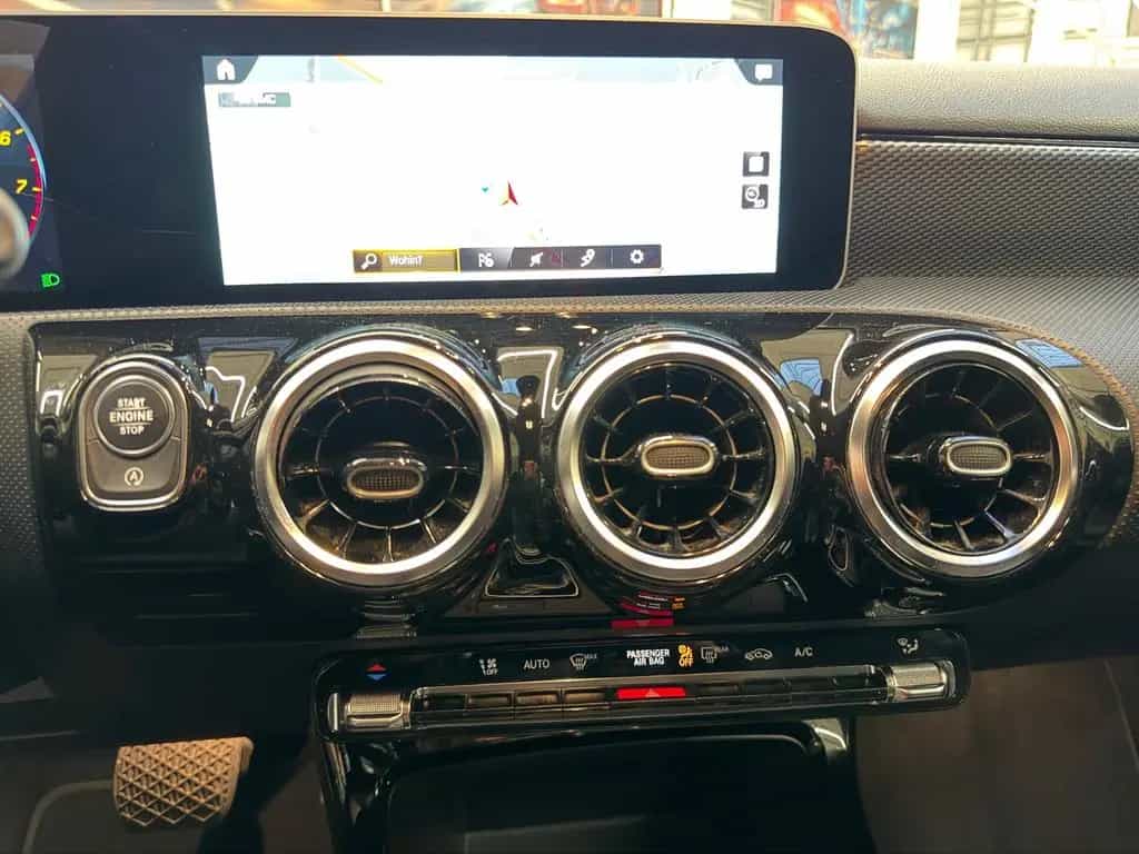 Mercedes-Benz A-Class 220/8Fach/FrontKamera/Navi/Garantie 10/2018-photo-19