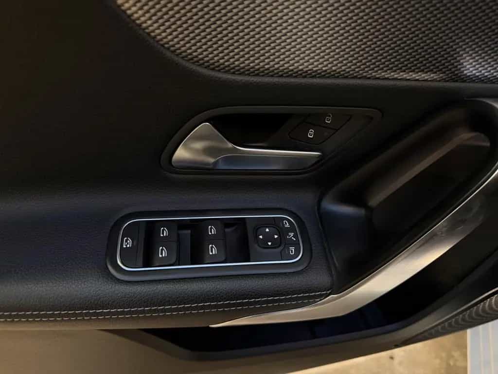 Mercedes-Benz A-Class 220/8Fach/FrontKamera/Navi/Garantie 10/2018-photo-21