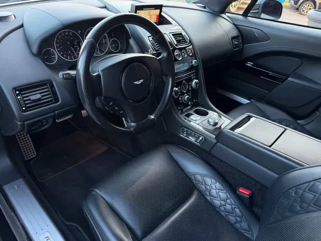 Aston Martin Rapide S Entertainment 05/2016-photo-13