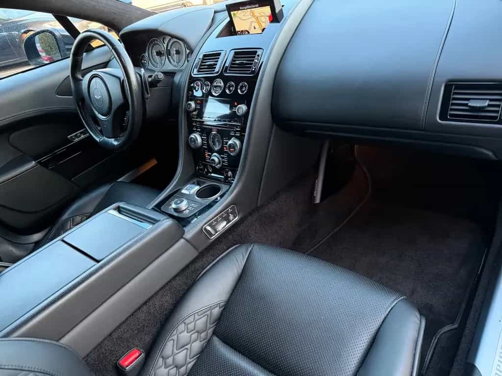 Aston Martin Rapide S Entertainment 05/2016-photo-14