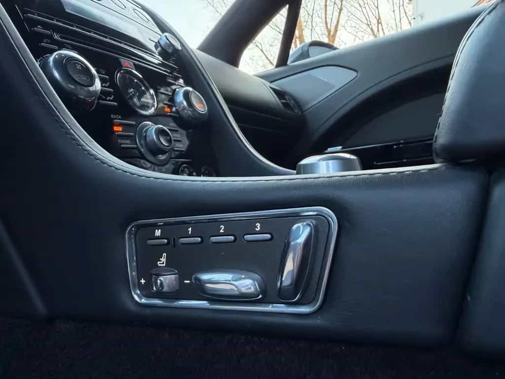Aston Martin Rapide S Entertainment 05/2016-photo-19