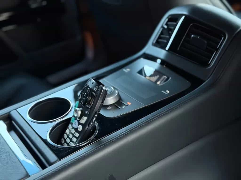 Aston Martin Rapide S Entertainment 05/2016-photo-27