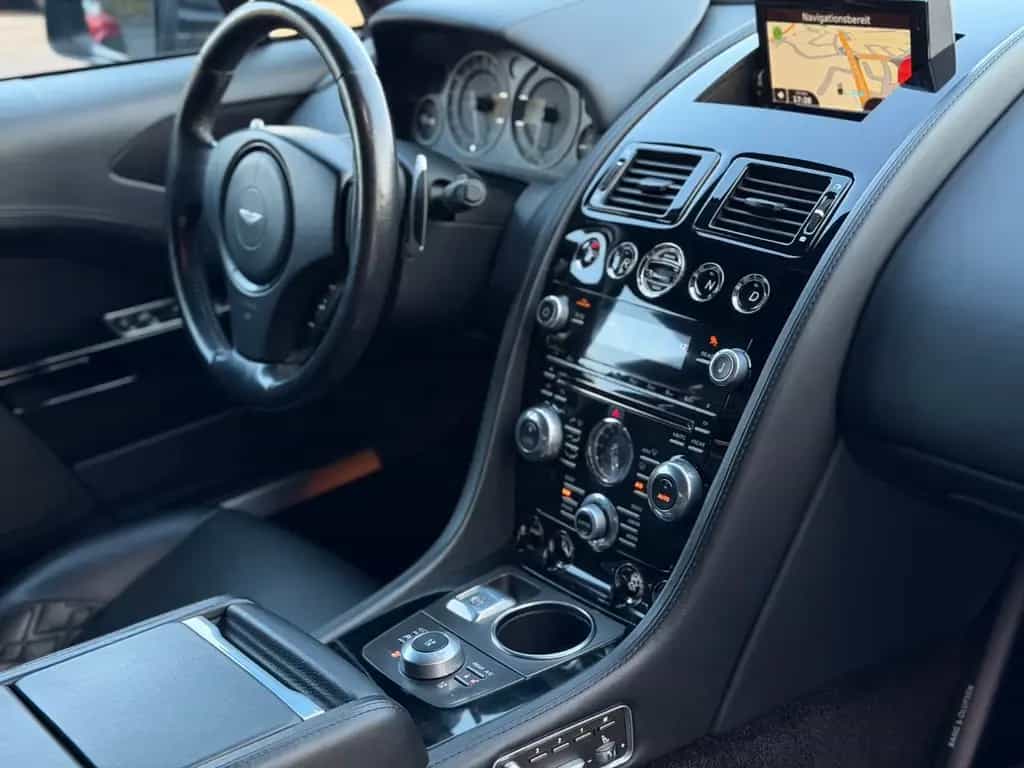 Aston Martin Rapide S Entertainment 05/2016-photo-31