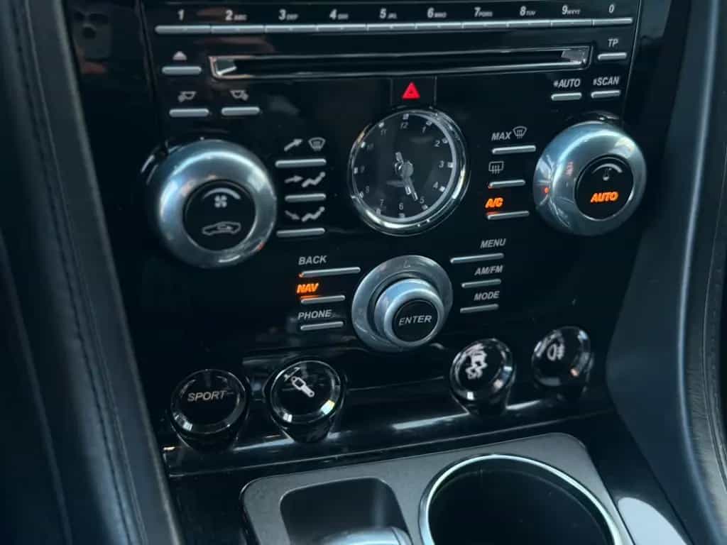 Aston Martin Rapide S Entertainment 05/2016-photo-37