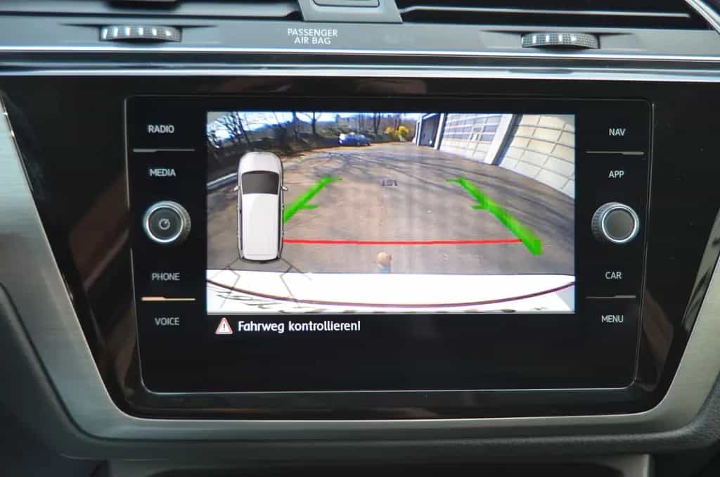 Volkswagen Touran Comfortline*LED*R-Kamrea*ACC*AHK* 02/2020-photo-18