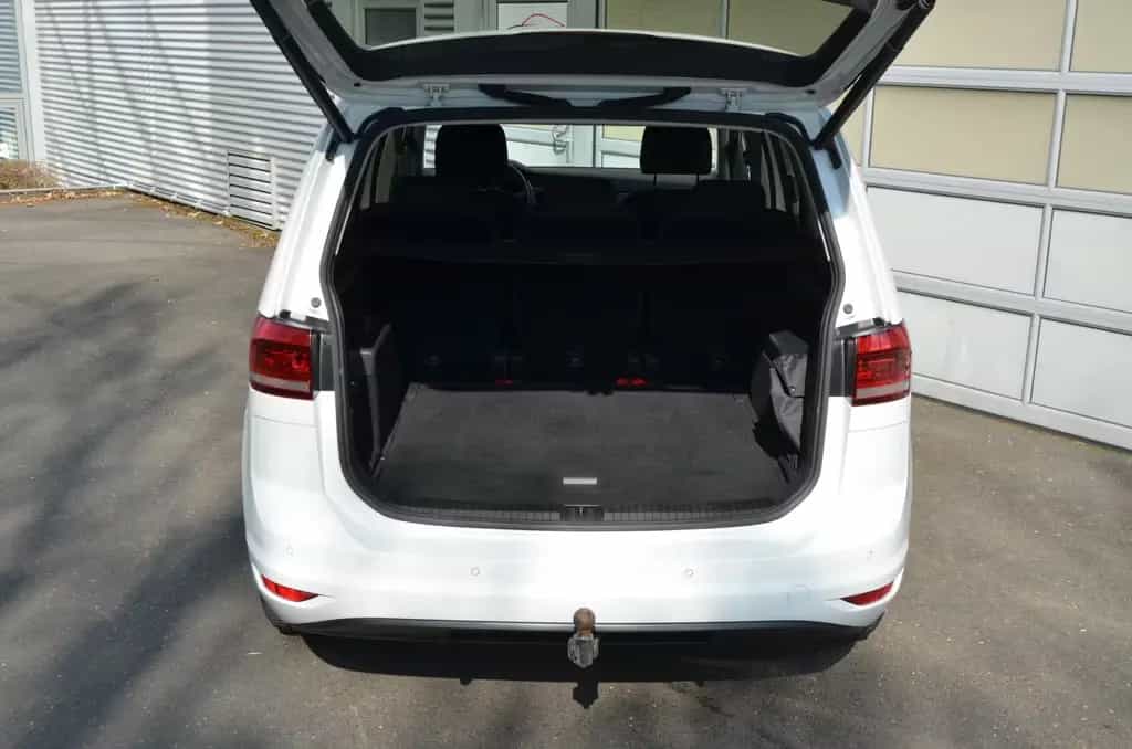 Volkswagen Touran Comfortline*LED*R-Kamrea*ACC*AHK* 02/2020-photo-7