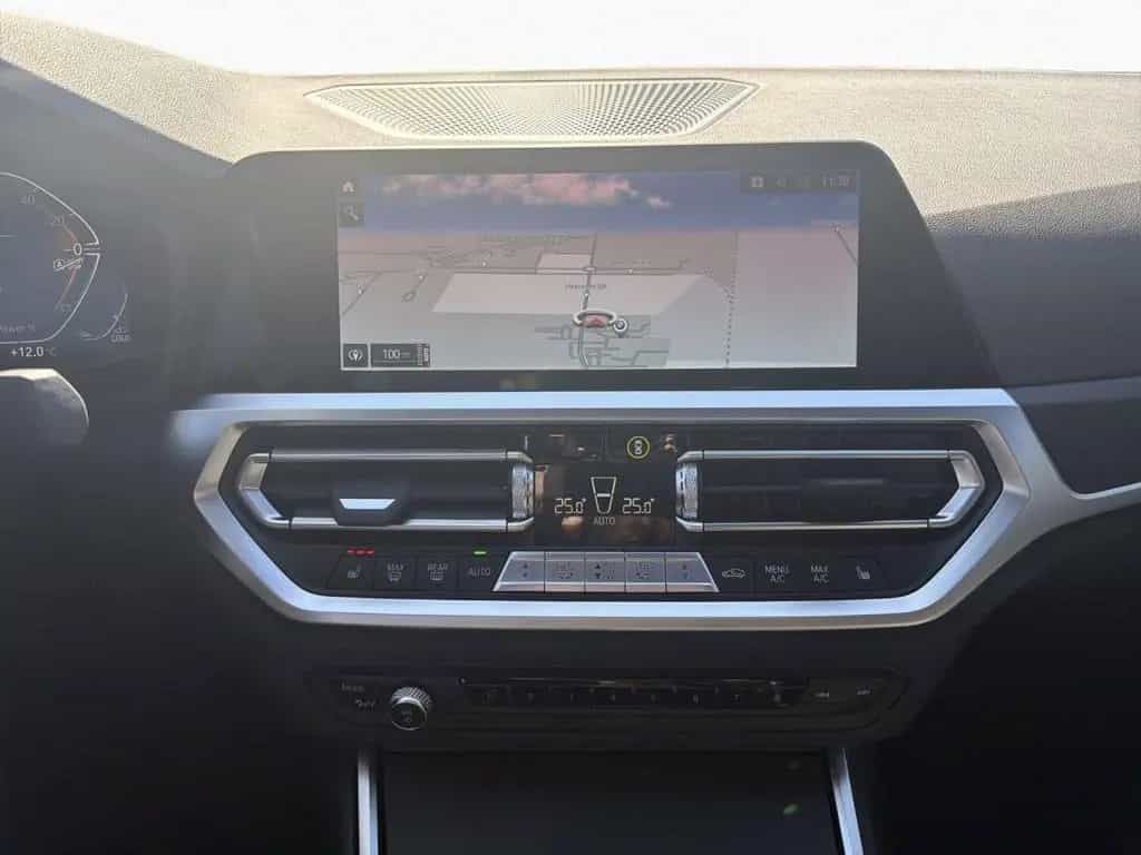 BMW 3 Series 320d Aut. Sport Line LiCoPro GSD RFK SpoSi HiFi 02/2022-photo-13