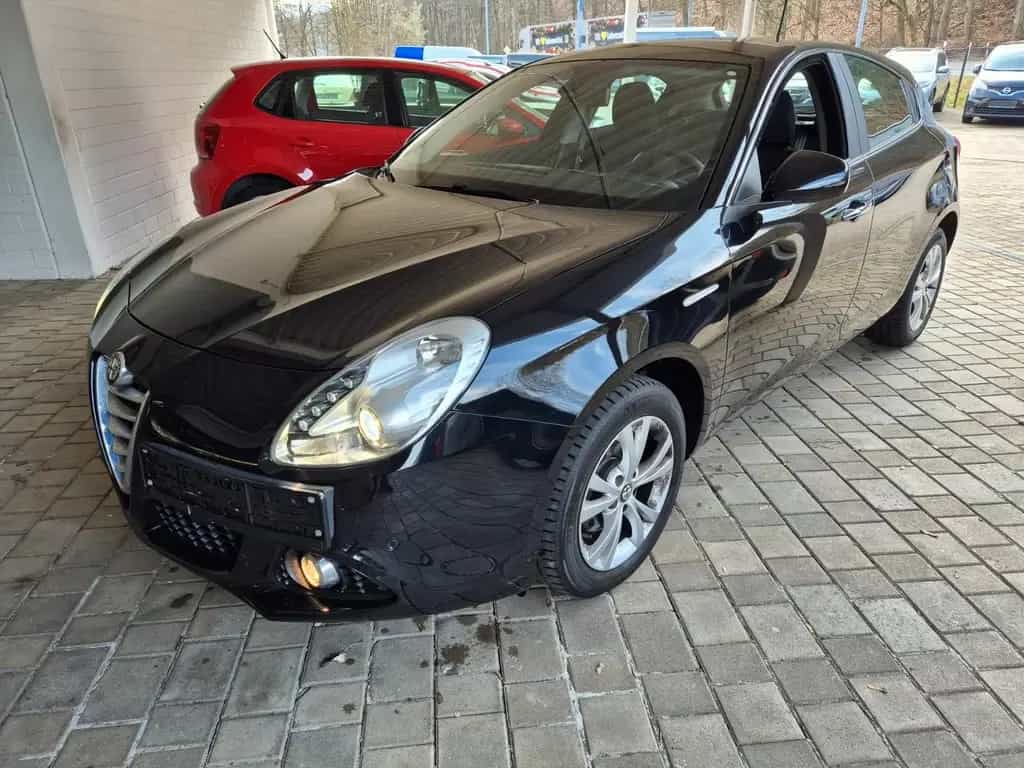 Alfa Romeo Giulietta Turismo*2. Hd*PDC*wenig KM 04/2015-photo-0
