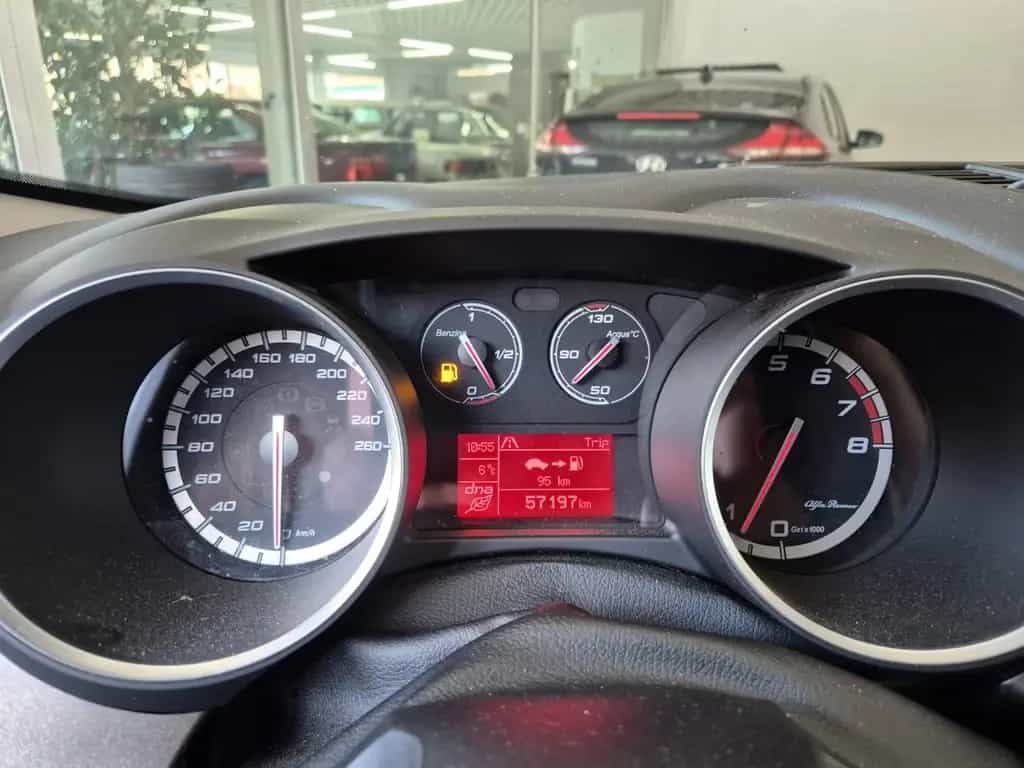 Alfa Romeo Giulietta Turismo*2. Hd*PDC*wenig KM 04/2015-photo-10
