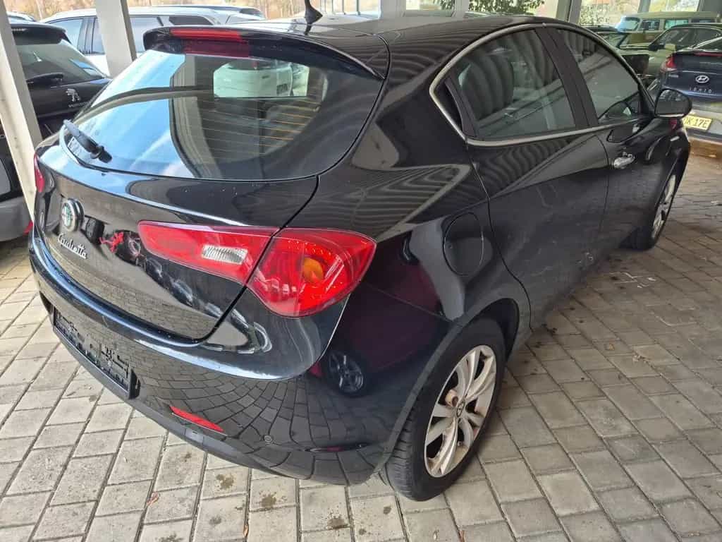 Alfa Romeo Giulietta Turismo*2. Hd*PDC*wenig KM 04/2015-photo-3