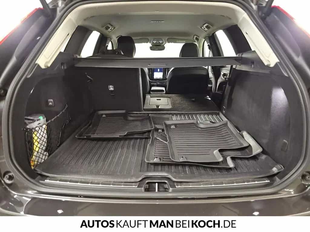 Volvo XC60 B4 D Plus Dark ACC BLIS V-LED 4xSHz MEM HK 02/2024-photo-15