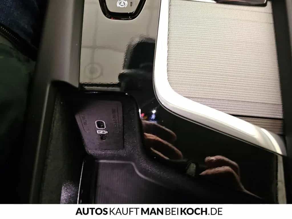 Volvo XC60 B4 D Plus Dark ACC BLIS V-LED 4xSHz MEM HK 02/2024-photo-17