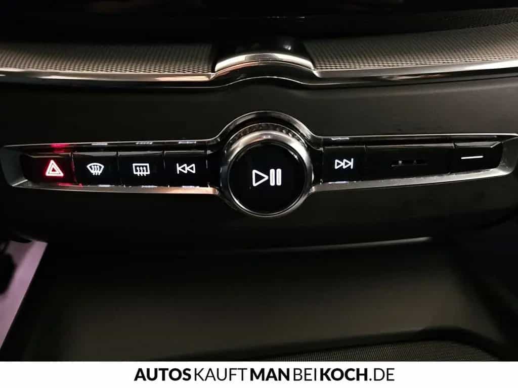 Volvo XC60 B4 D Plus Dark ACC BLIS V-LED 4xSHz MEM HK 02/2024-photo-20