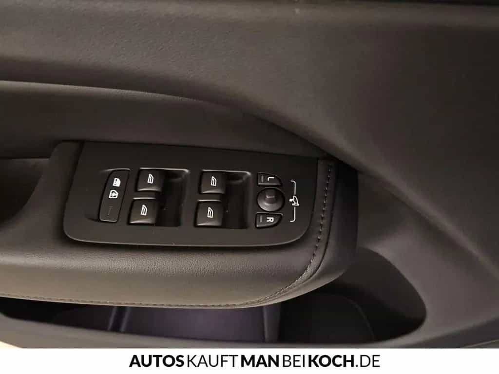Volvo XC60 B4 D Plus Dark ACC BLIS V-LED 4xSHz MEM HK 02/2024-photo-28