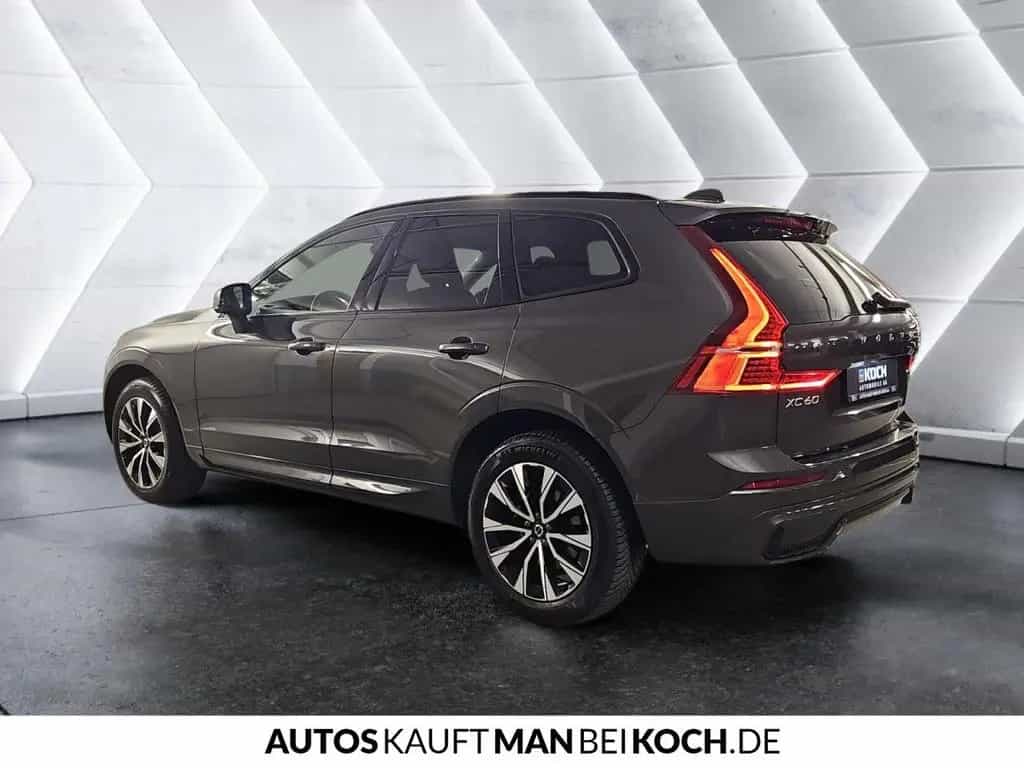 Volvo XC60 B4 D Plus Dark ACC BLIS V-LED 4xSHz MEM HK 02/2024-photo-3
