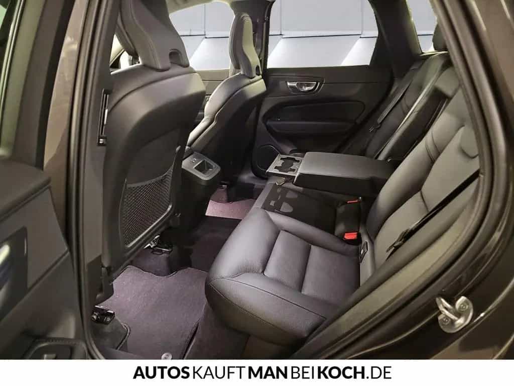 Volvo XC60 B4 D Plus Dark ACC BLIS V-LED 4xSHz MEM HK 02/2024-photo-7