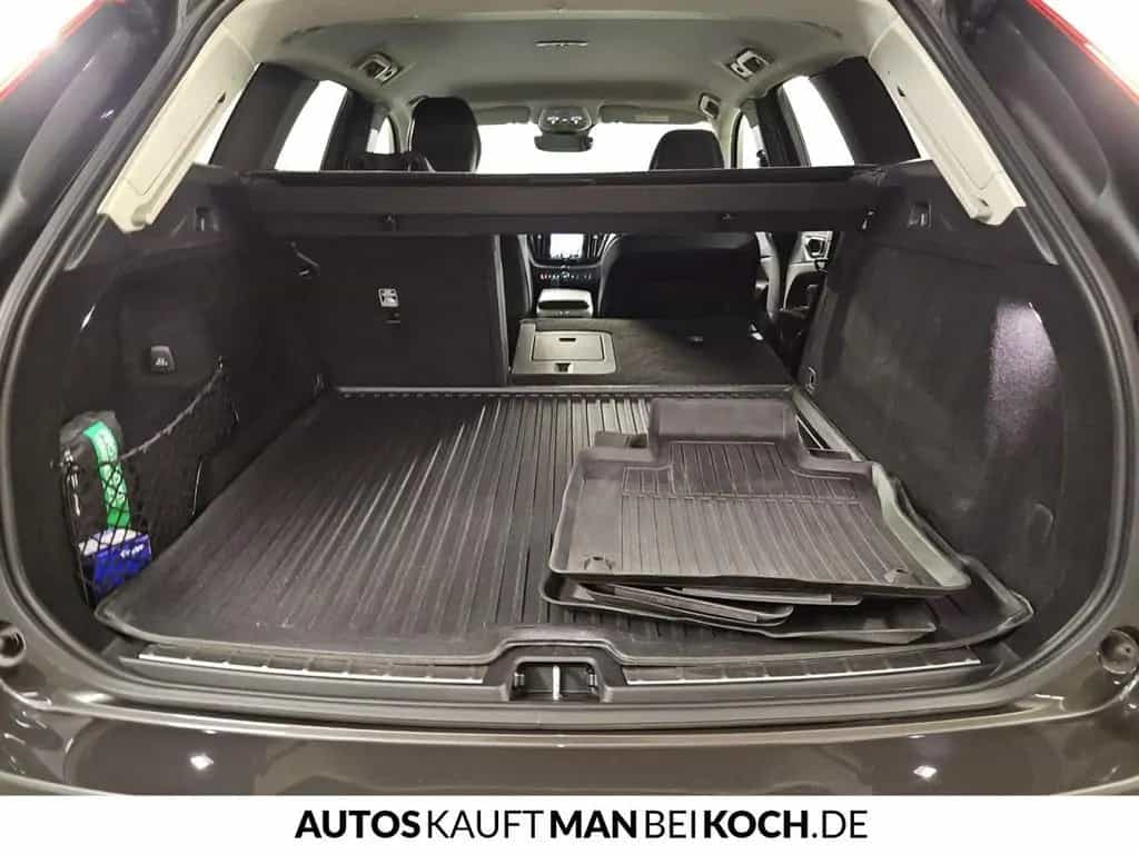 Volvo XC60 B4 D Plus Dark ACC BLIS V-LED 4xSHz MEM HK 02/2024-photo-15