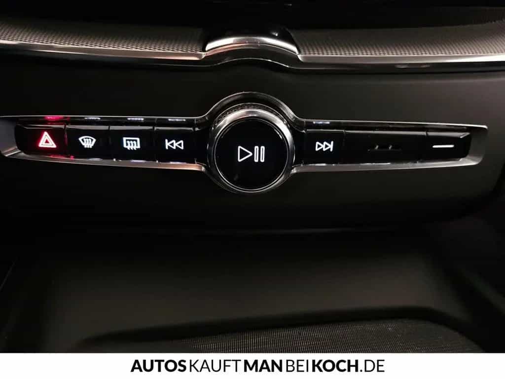 Volvo XC60 B4 D Plus Dark ACC BLIS V-LED 4xSHz MEM HK 02/2024-photo-26