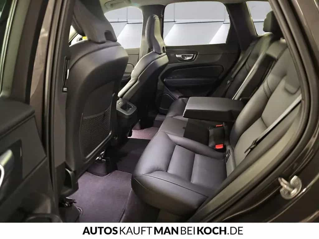 Volvo XC60 B4 D Plus Dark ACC BLIS V-LED 4xSHz MEM HK 02/2024-photo-7