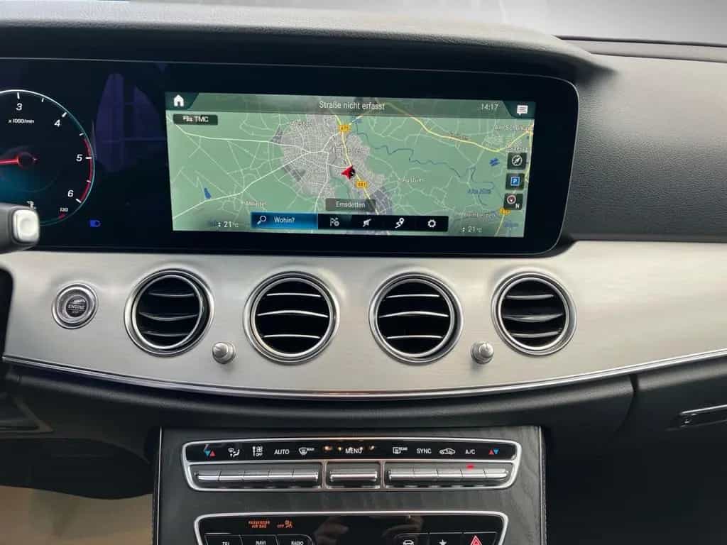 Mercedes-Benz E-Class 200 d T Avantgarde Widescreen MBUX AHK Kamera 10/2020-photo-20