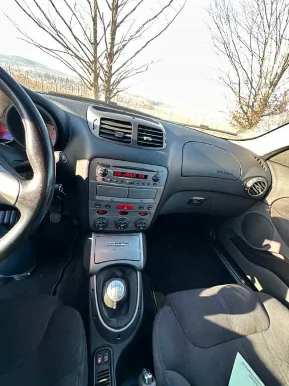 Alfa Romeo GT 2.0 JTS 16V Distinctive Distinctive 10/2005-photo-0