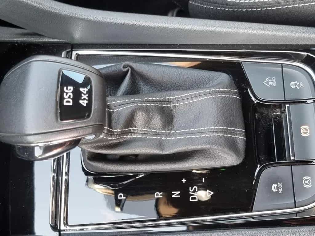 Skoda Karoq 2.0l TSI 7- Gang DSG Allrad SPORTLINE AHK 09/2019-photo-10