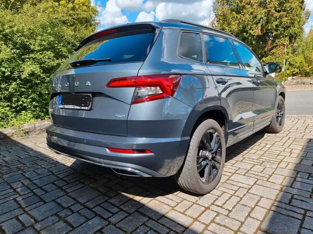 Skoda Karoq 2.0l TSI 7- Gang DSG Allrad SPORTLINE AHK 09/2019-photo-4