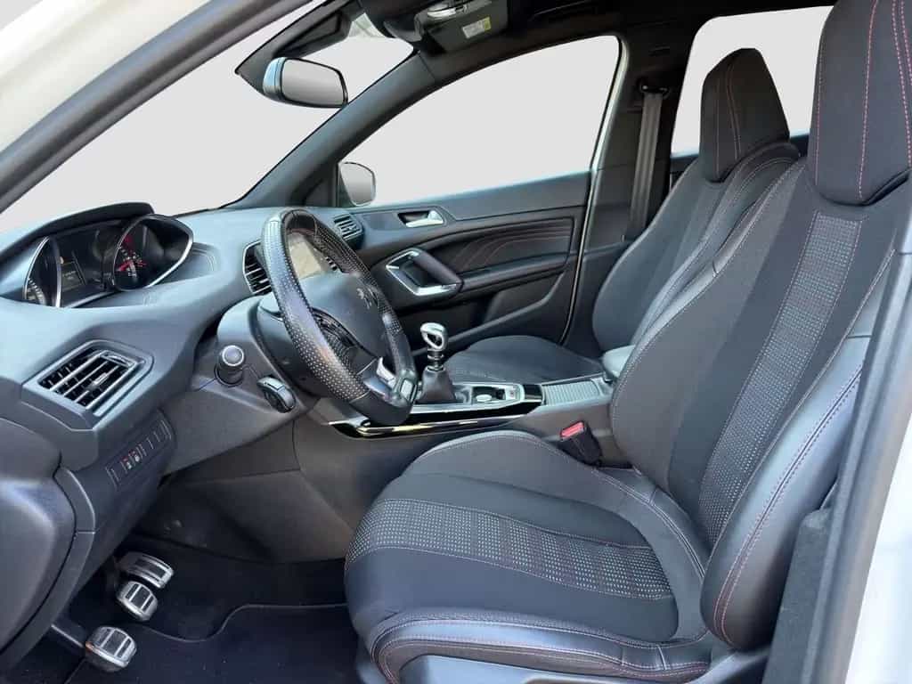 Peugeot 308 GT - LINE Navi LED Sportsitze R-Cam PDC v+h 09/2018-photo-9