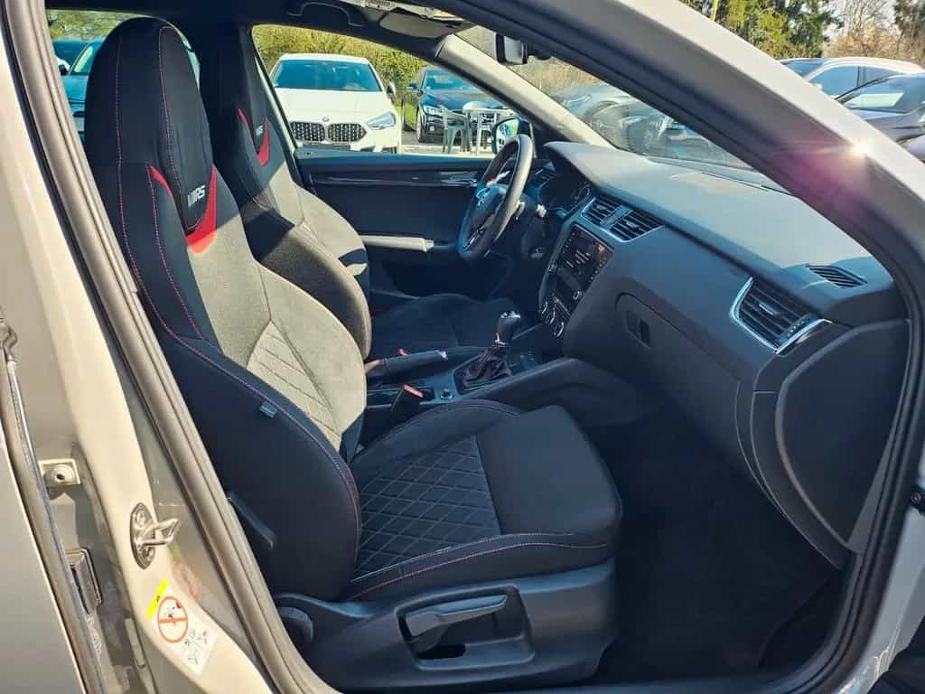 Skoda Octavia Combi RS 03/2018-photo-12