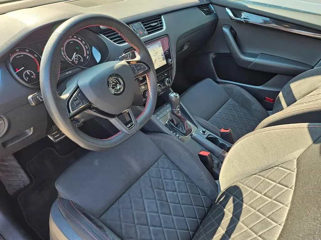 Skoda Octavia Combi RS 03/2018-photo-14