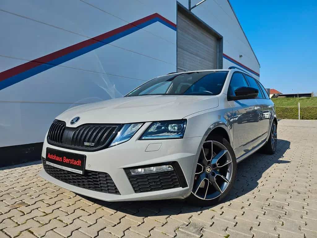 Skoda Octavia Combi RS 03/2018-photo-21