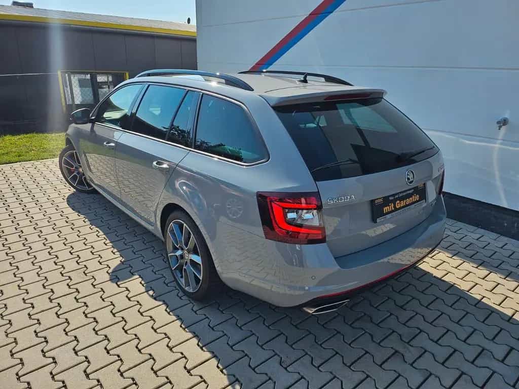 Skoda Octavia Combi RS 03/2018-photo-8