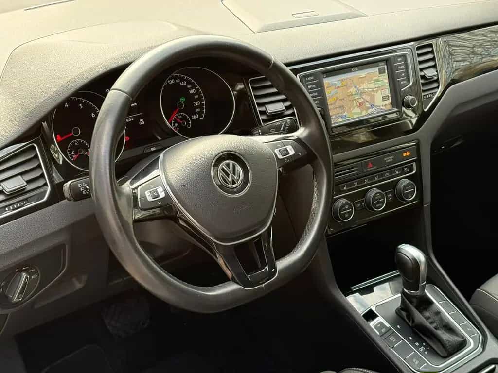 Volkswagen Golf Sportsvan VII Highline1.4TSi.Bi-Xenon,Autom 11/2015-photo-14