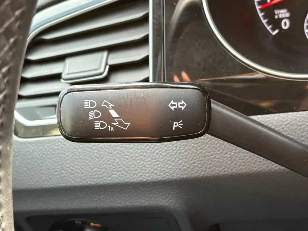 Volkswagen Golf Sportsvan VII Highline1.4TSi.Bi-Xenon,Autom 11/2015-photo-20