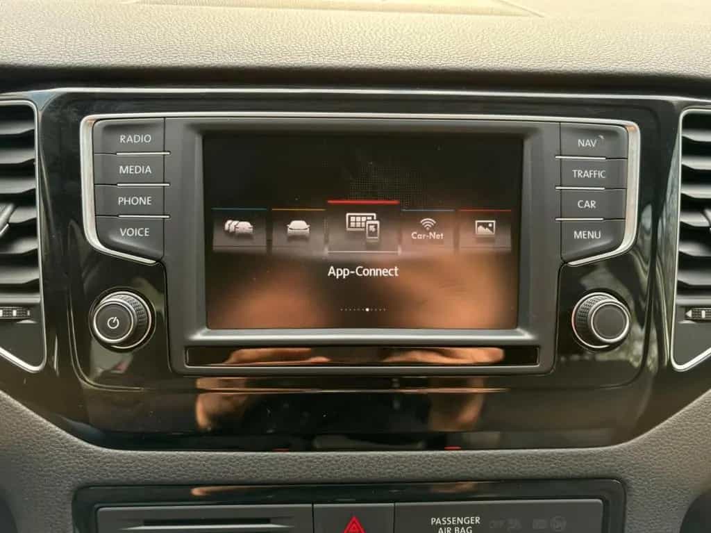 Volkswagen Golf Sportsvan VII Highline1.4TSi.Bi-Xenon,Autom 11/2015-photo-25
