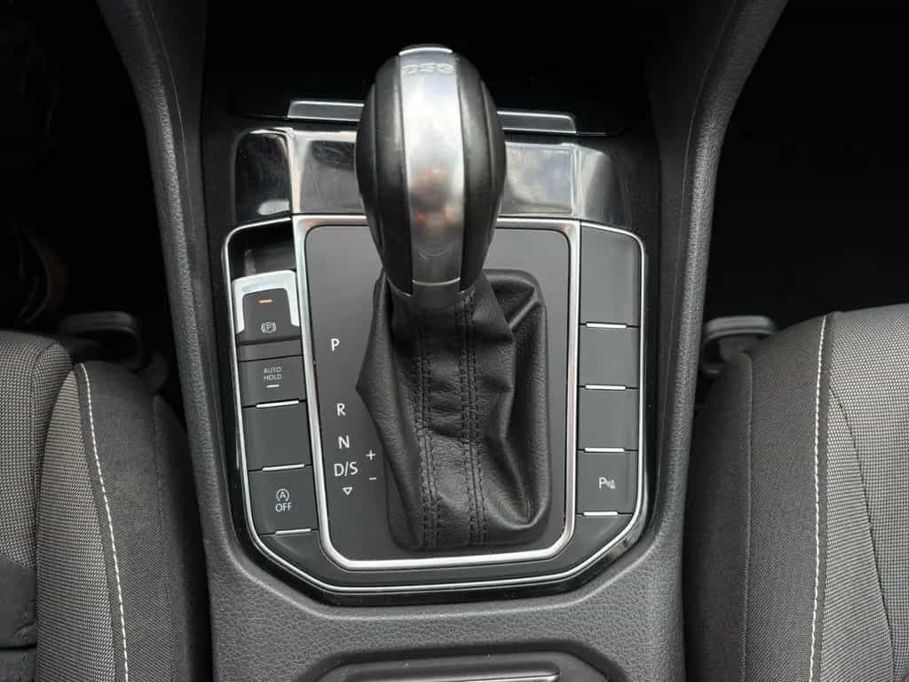 Volkswagen Golf Sportsvan VII Highline1.4TSi.Bi-Xenon,Autom 11/2015-photo-29