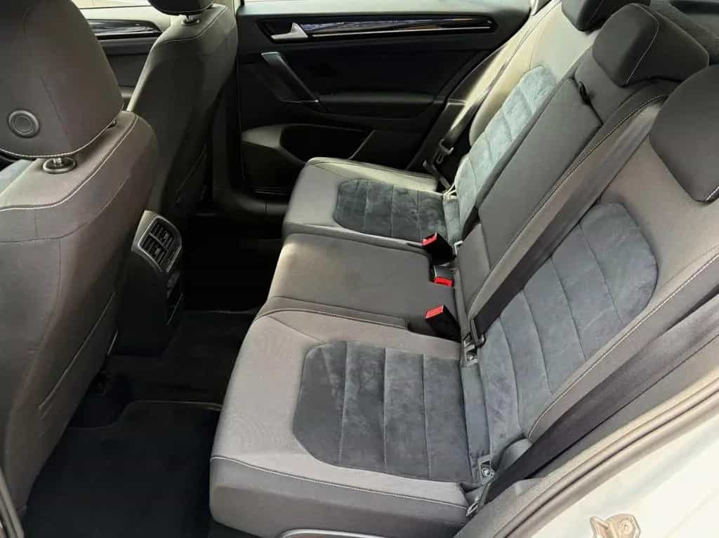 Volkswagen Golf Sportsvan VII Highline1.4TSi.Bi-Xenon,Autom 11/2015-photo-36