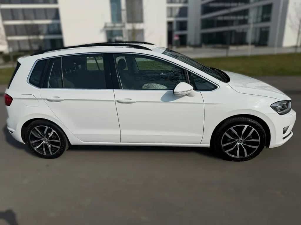 Volkswagen Golf Sportsvan VII Highline1.4TSi.Bi-Xenon,Autom 11/2015-photo-5