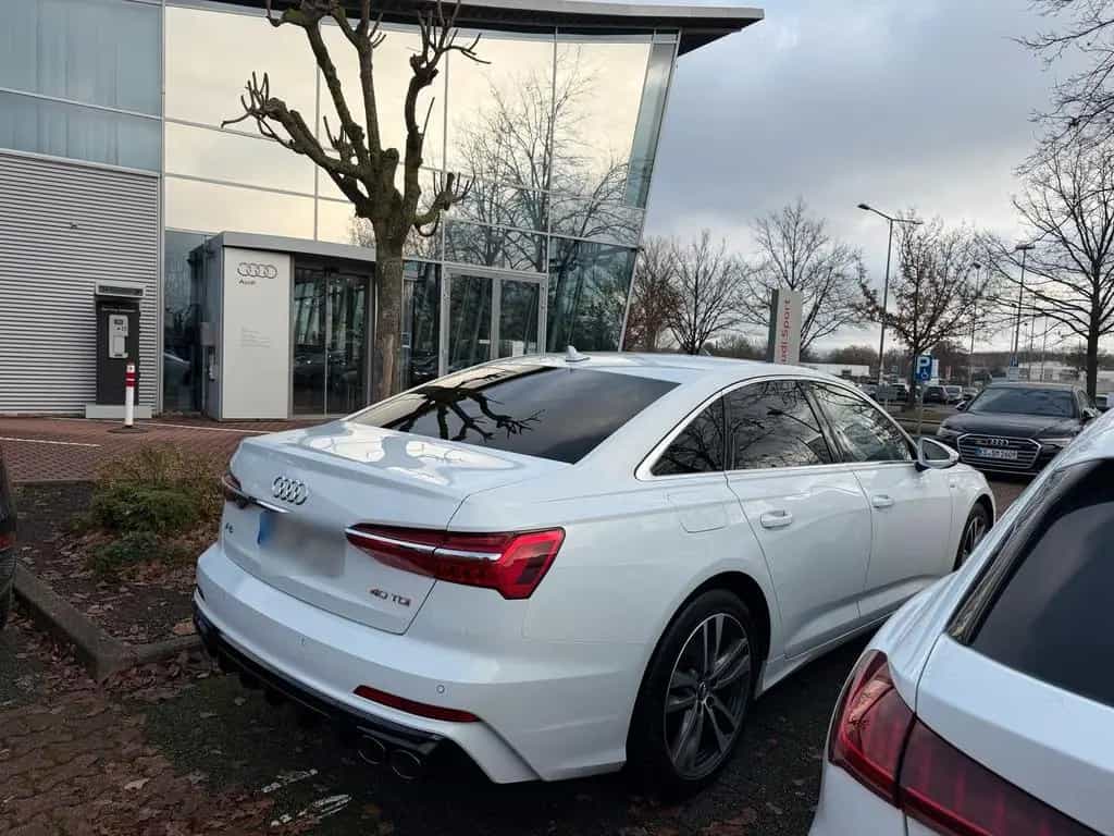 Audi A6 C8 40 TDI Scheckheftgepflegt, alle... 11/2018-photo-0
