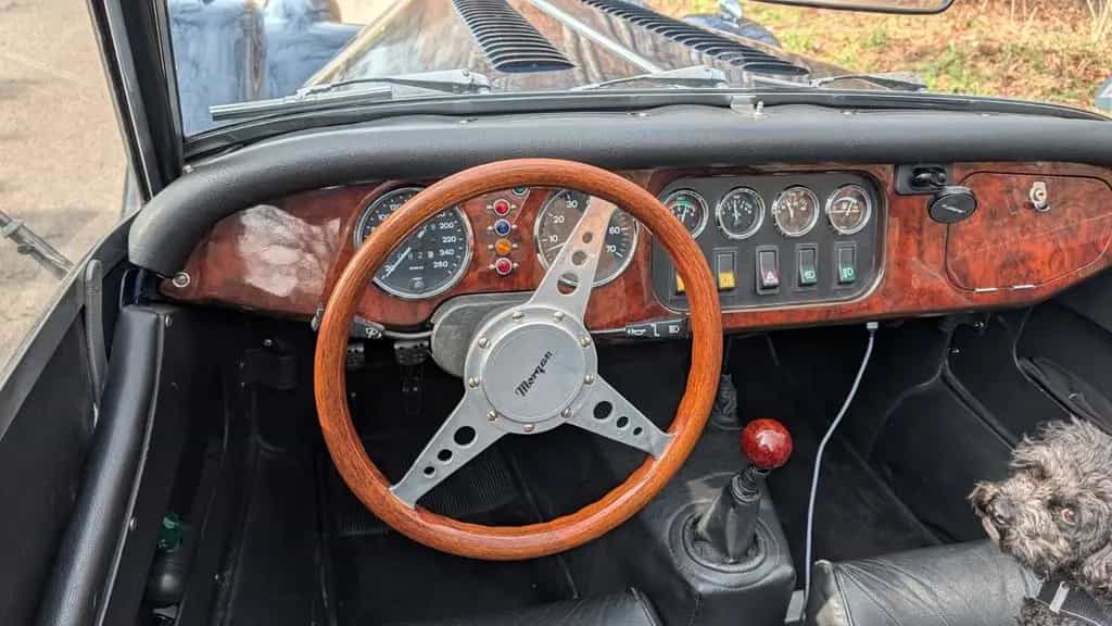 Morgan Plus 8 in traumhaften Dark Blue 05/1995-photo-1